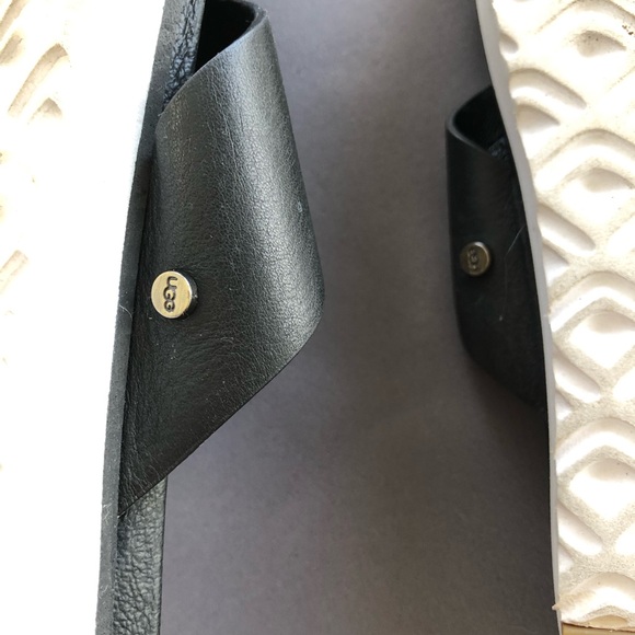 UGG woman's Kari black leather slide/sandal, SZ 8.5 - Picture 6 of 7